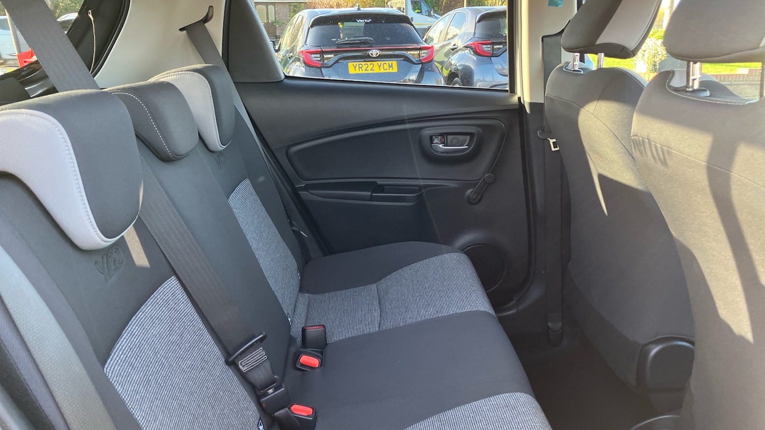 Used Toyota Yaris 2020 for sale - 76638533: Photo 12