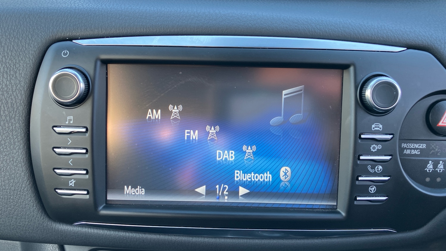 Used Toyota Yaris 2020 for sale - 76638533: Photo 29