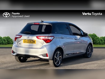 Used Toyota Yaris 2020 for sale - 76638533: Photo
