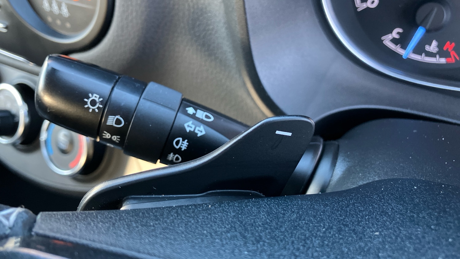 Used Toyota Yaris 2020 for sale - 76638533: Photo 38