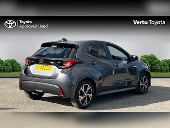 Used Toyota Yaris 2024 for sale - 78027035: Photo