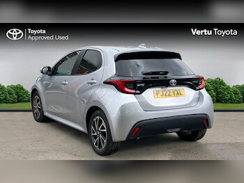 Used Toyota Yaris 2022 for sale - 75651858: Photo