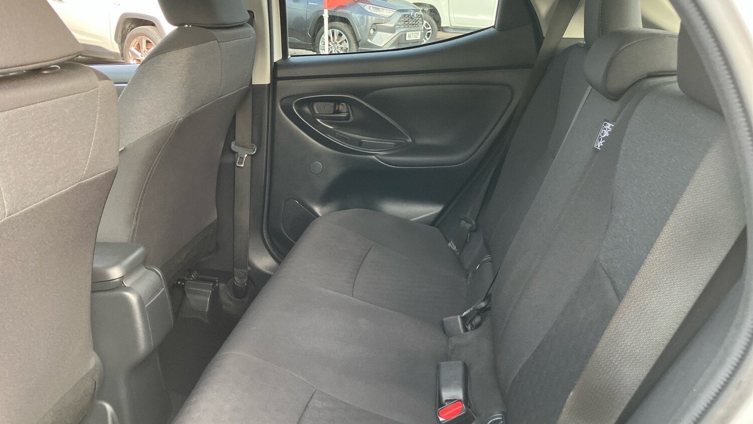 Used Toyota Yaris 2022 for sale - 76352947: Photo 13