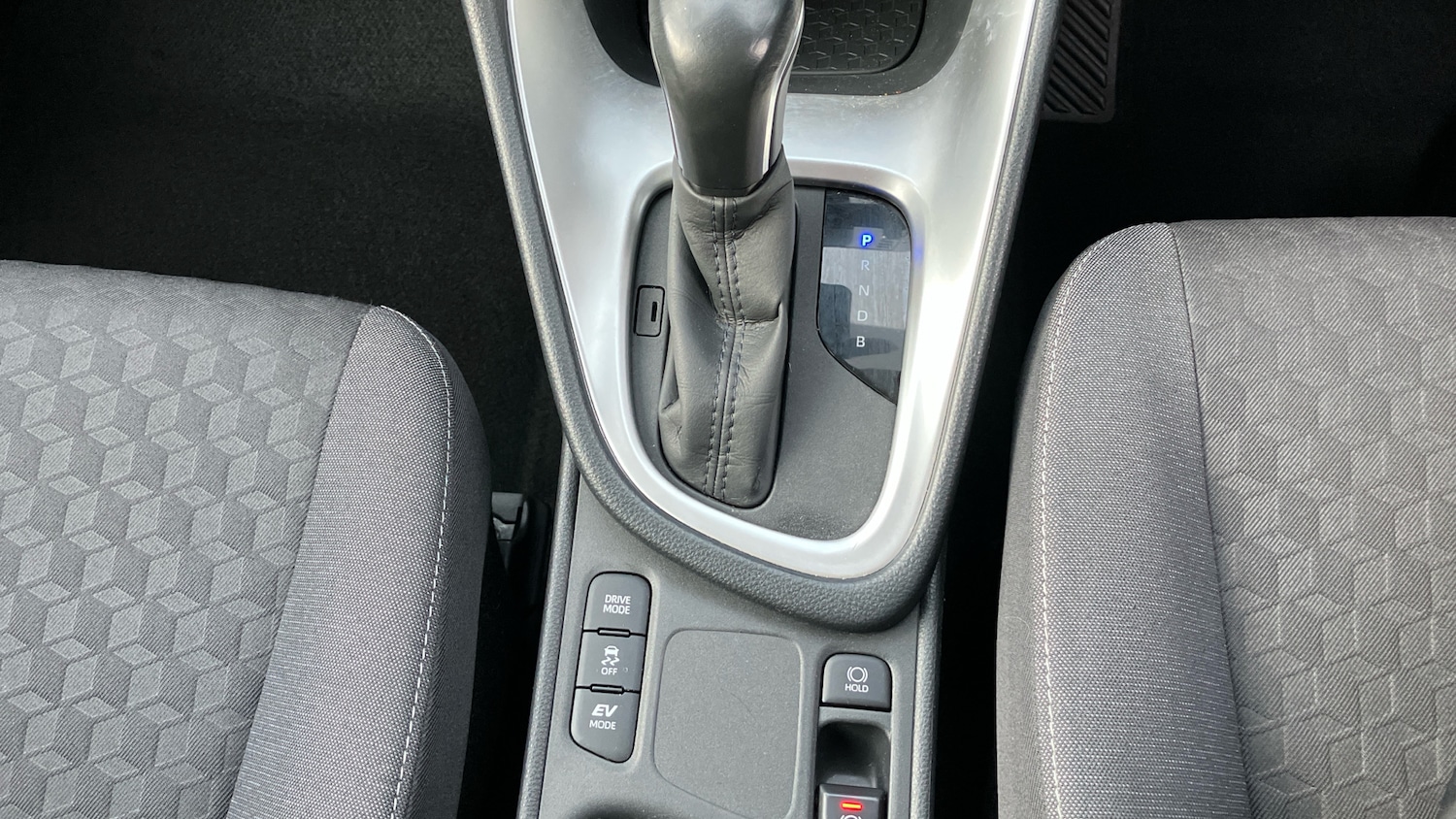 Used Toyota Yaris 2022 for sale - 76352947: Photo 35