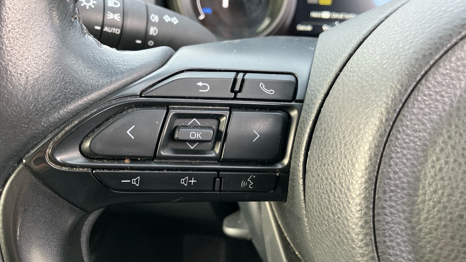 Used Toyota Yaris 2022 for sale - 76352947: Photo 36