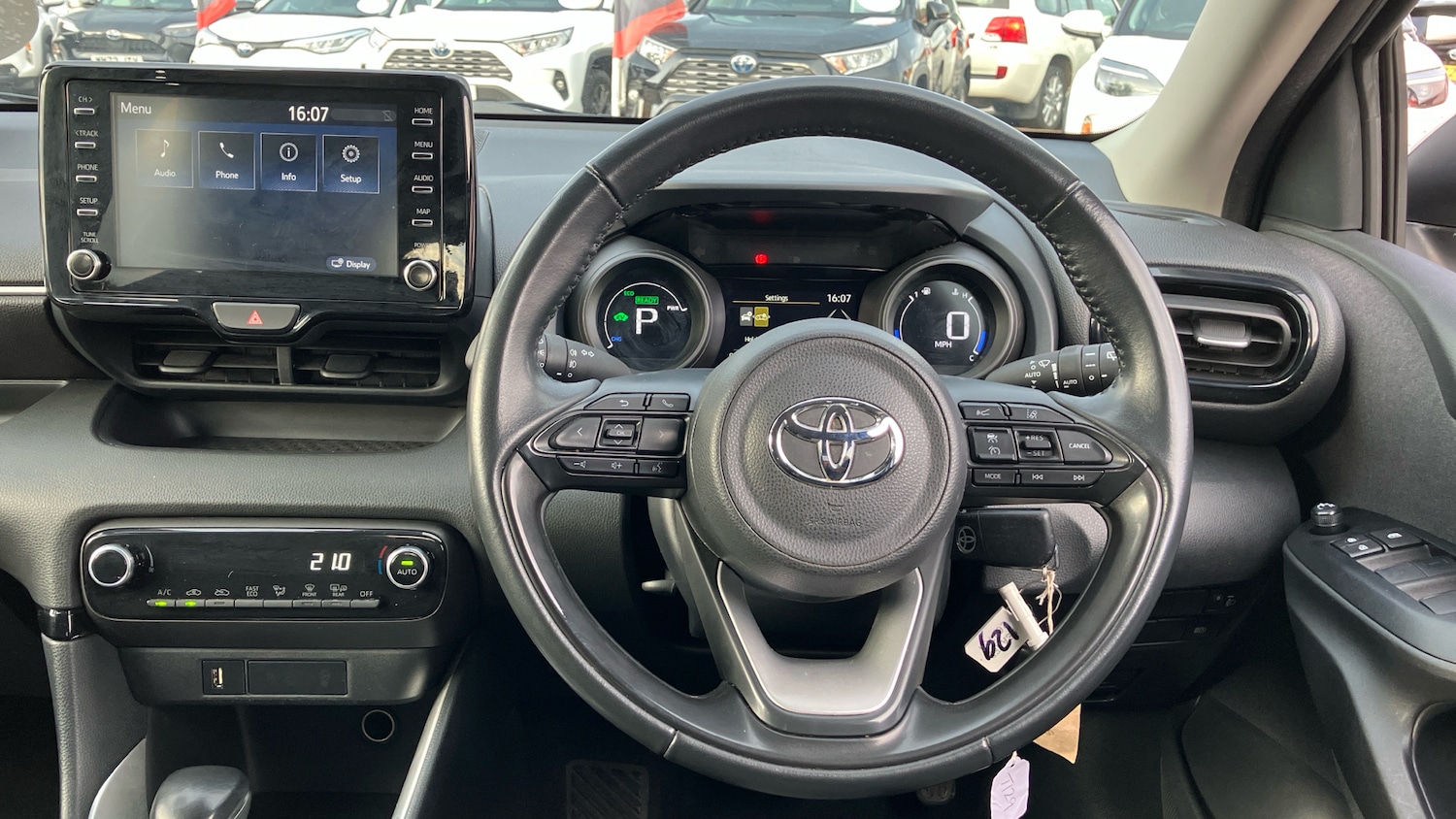 Used Toyota Yaris 2022 for sale - 76352947: Photo 6