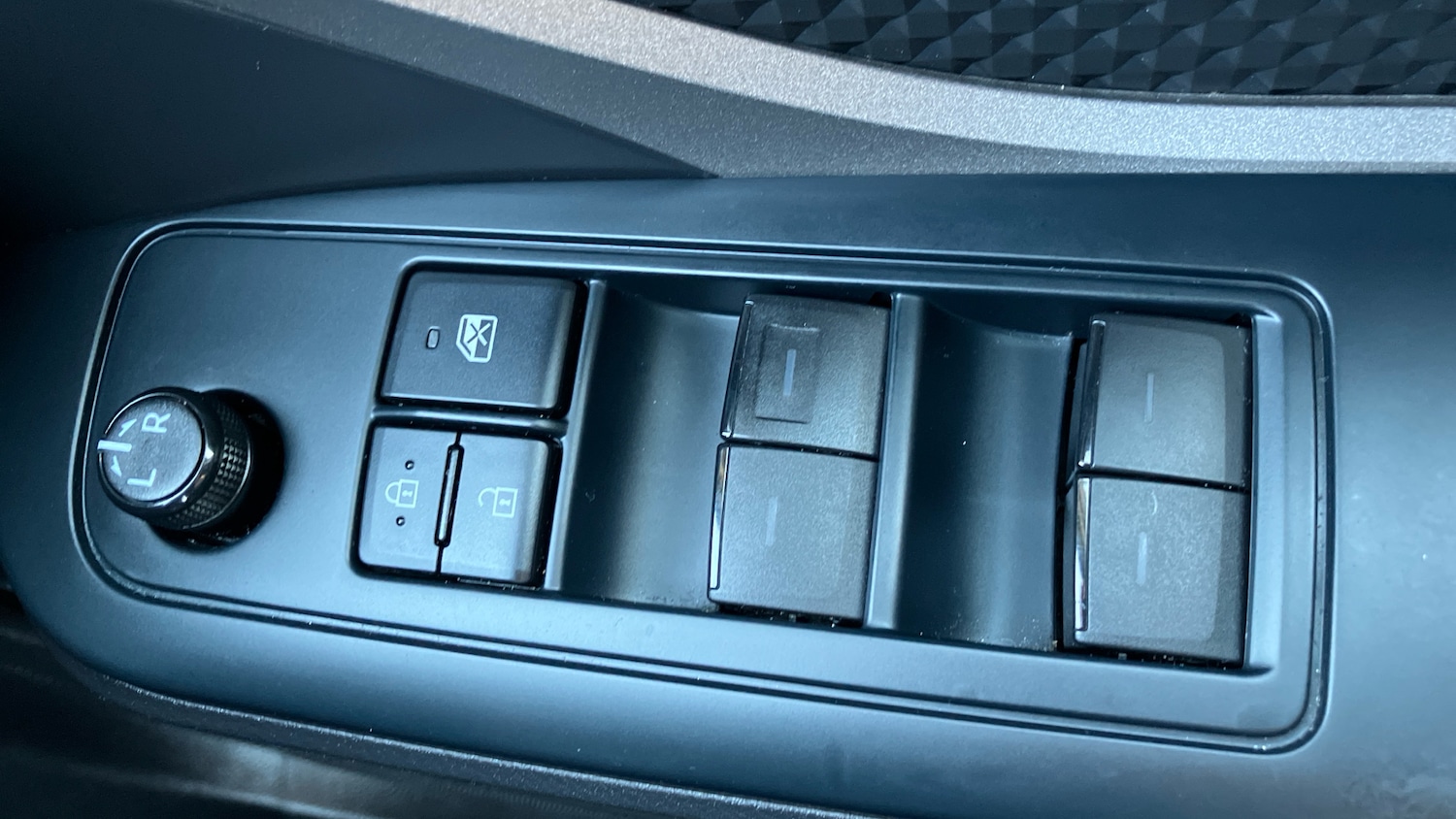 Used Toyota C-HR 2022 for sale - 76817389: Photo 22