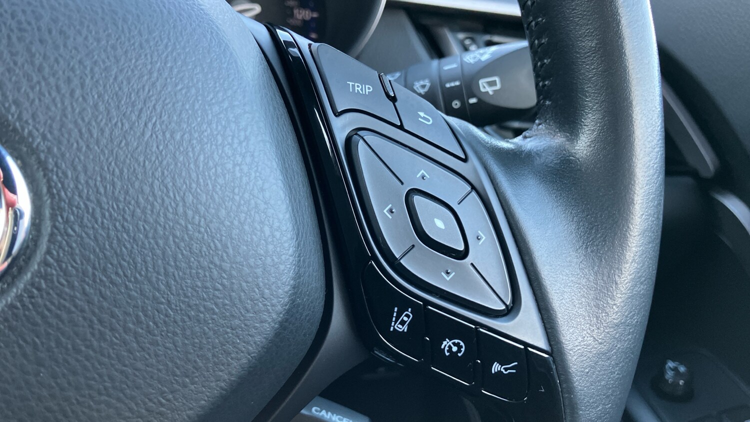 Used Toyota C-HR 2022 for sale - 76817389: Photo 37