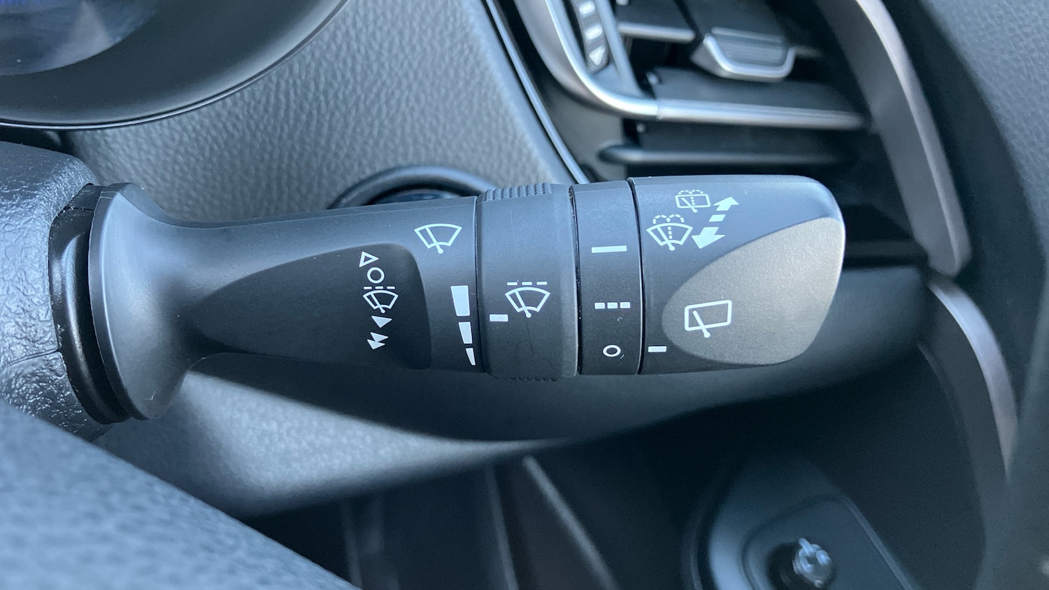 Used Toyota C-HR 2022 for sale - 76817389: Photo 39