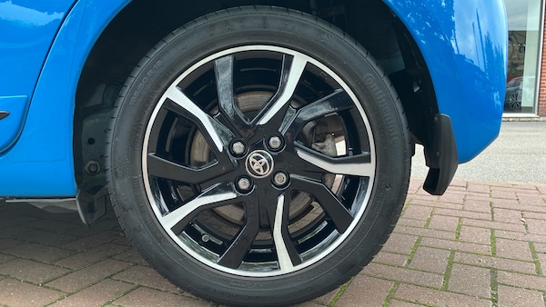 Used Toyota Yaris 2018 for sale - 76252583: Photo 18