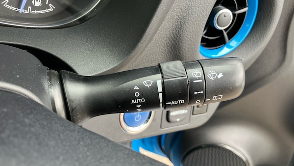 Used Toyota Yaris 2018 for sale - 76252583: Photo 39