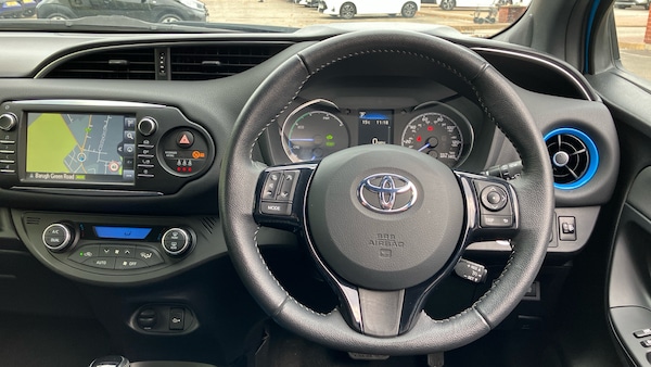 Used Toyota Yaris 2018 for sale - 76252583: Photo 6