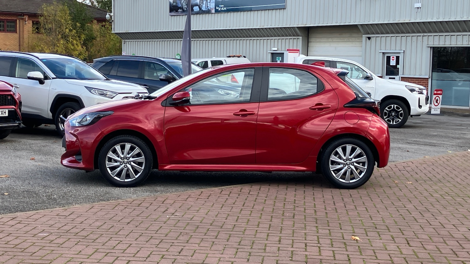 Used Toyota Yaris 2022 for sale - 76321697: Photo 17