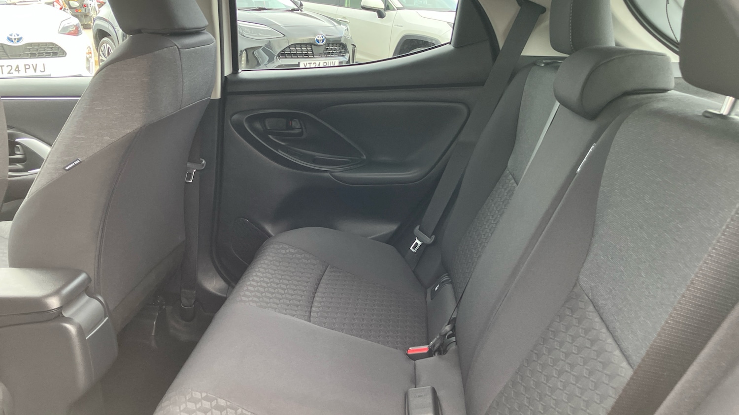 Used Toyota Yaris 2023 for sale - 76452628: Photo 13