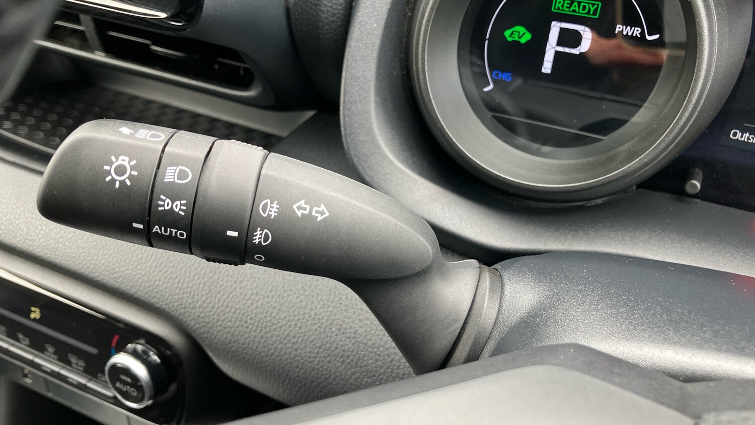 Used Toyota Yaris 2023 for sale - 76452628: Photo 38