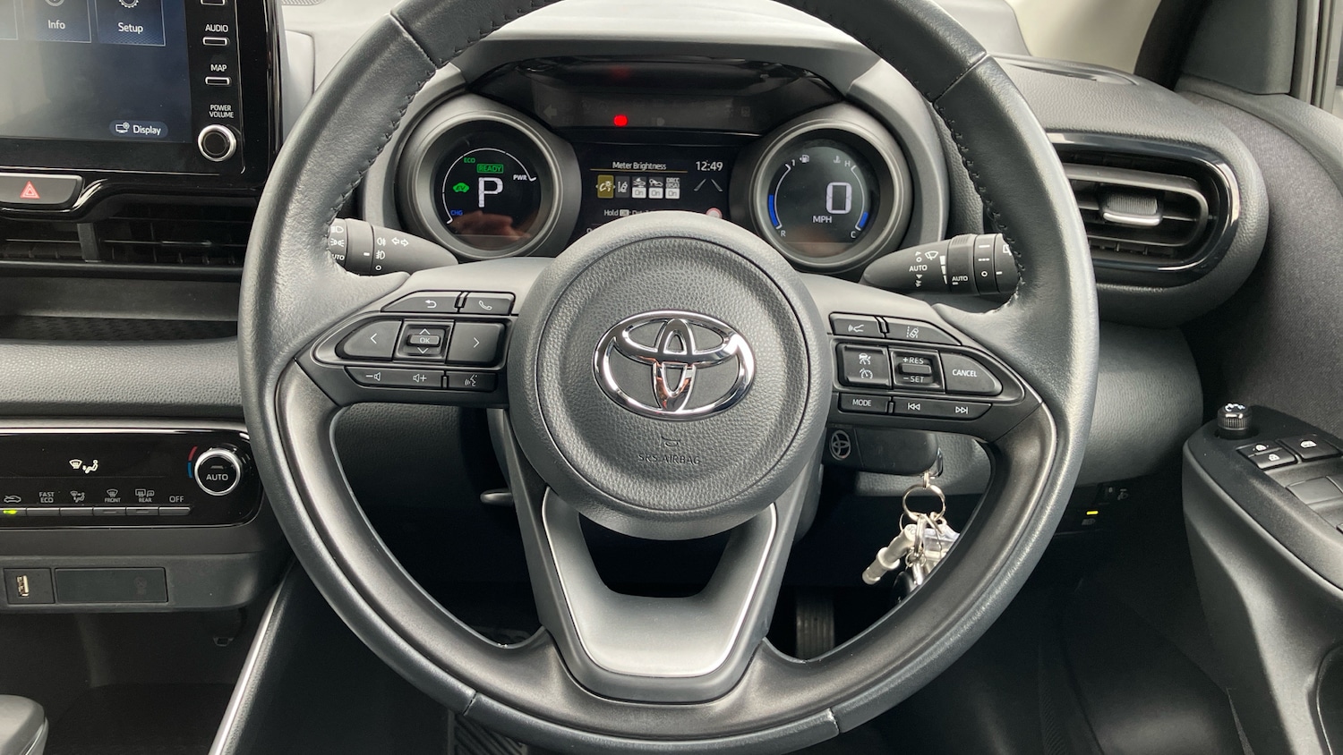 Used Toyota Yaris 2023 for sale - 76452628: Photo 8