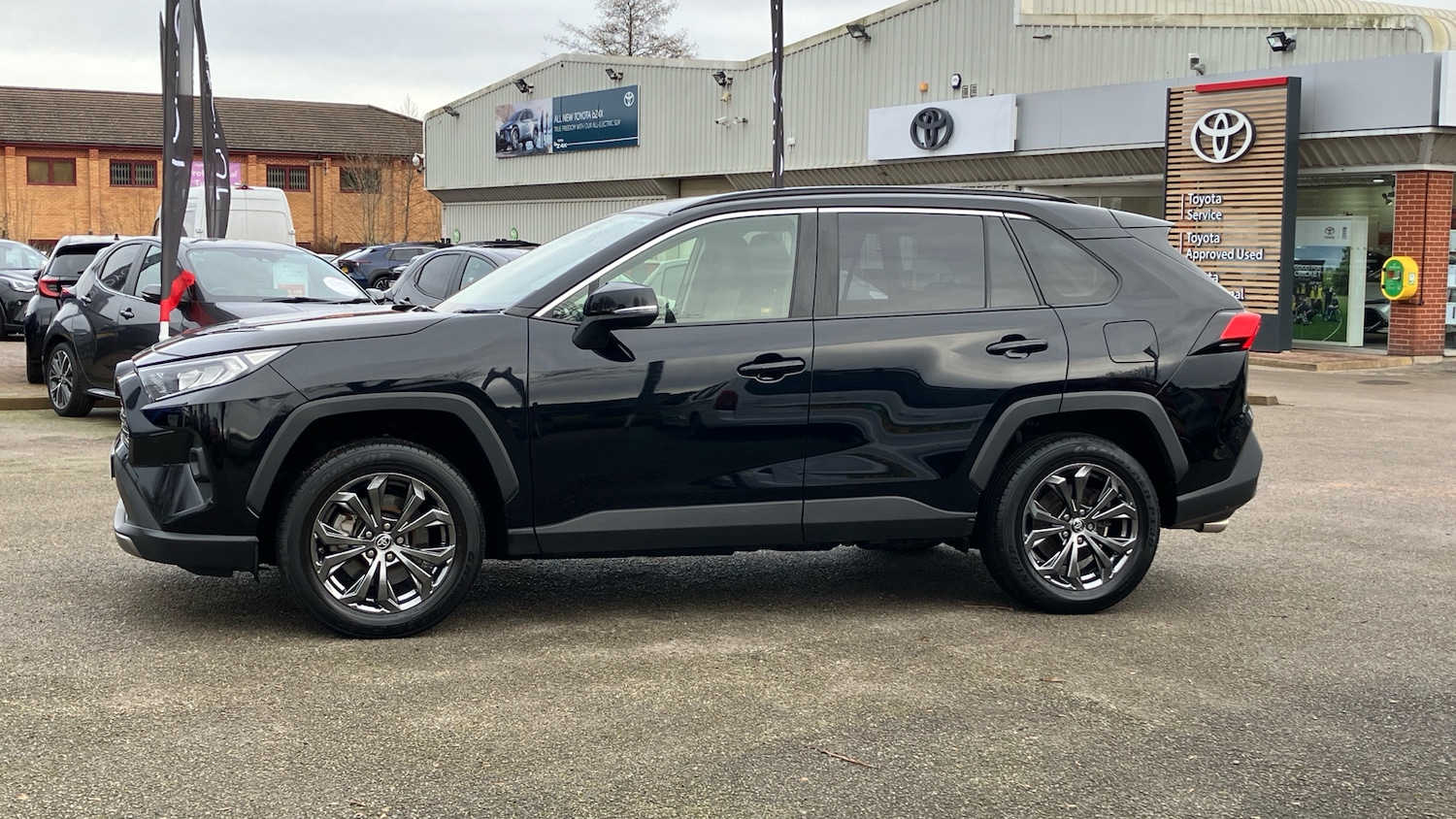 Used Toyota RAV4 2022 for sale - 77115800: Photo 17