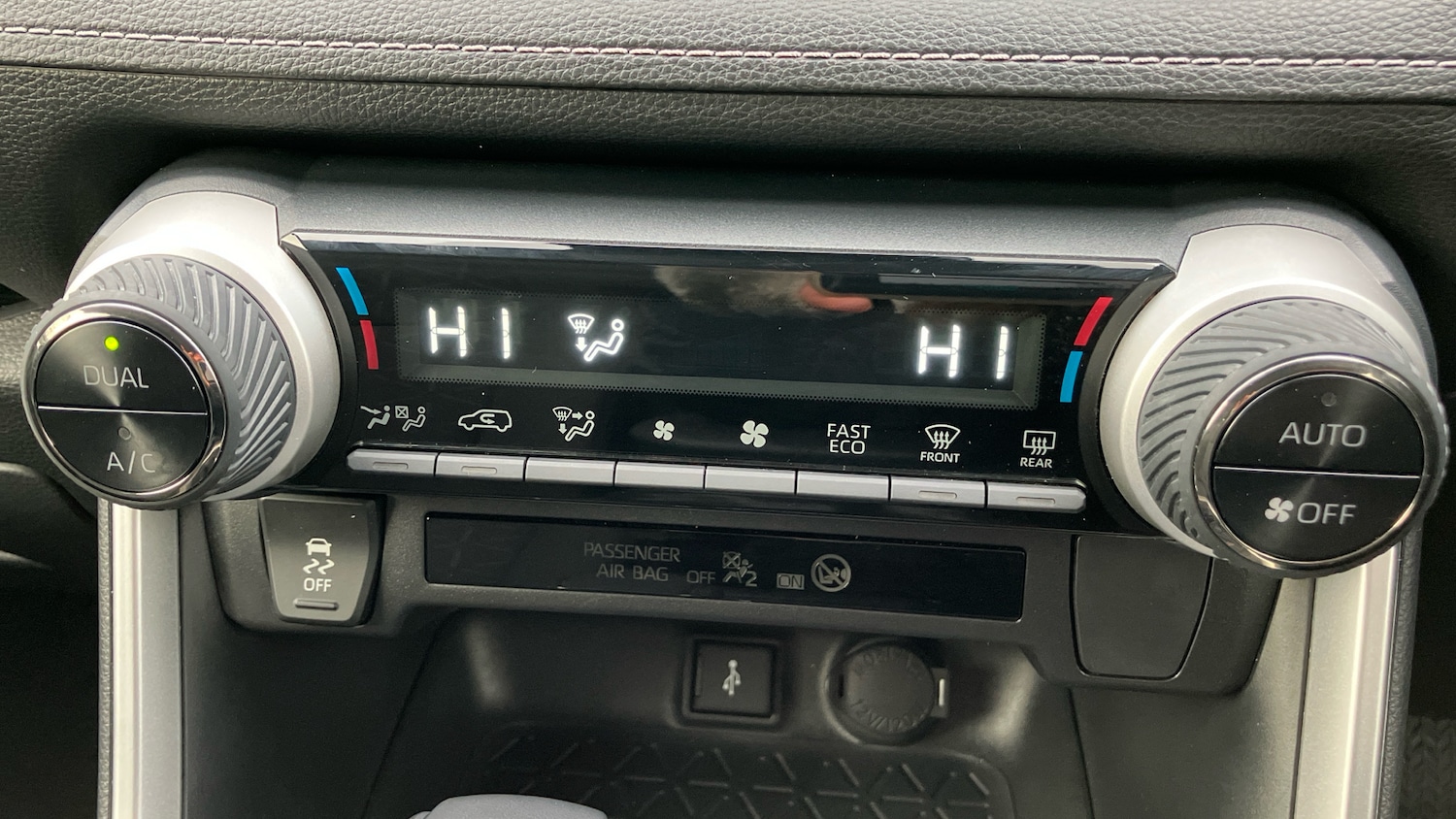 Used Toyota RAV4 2022 for sale - 77115800: Photo 34