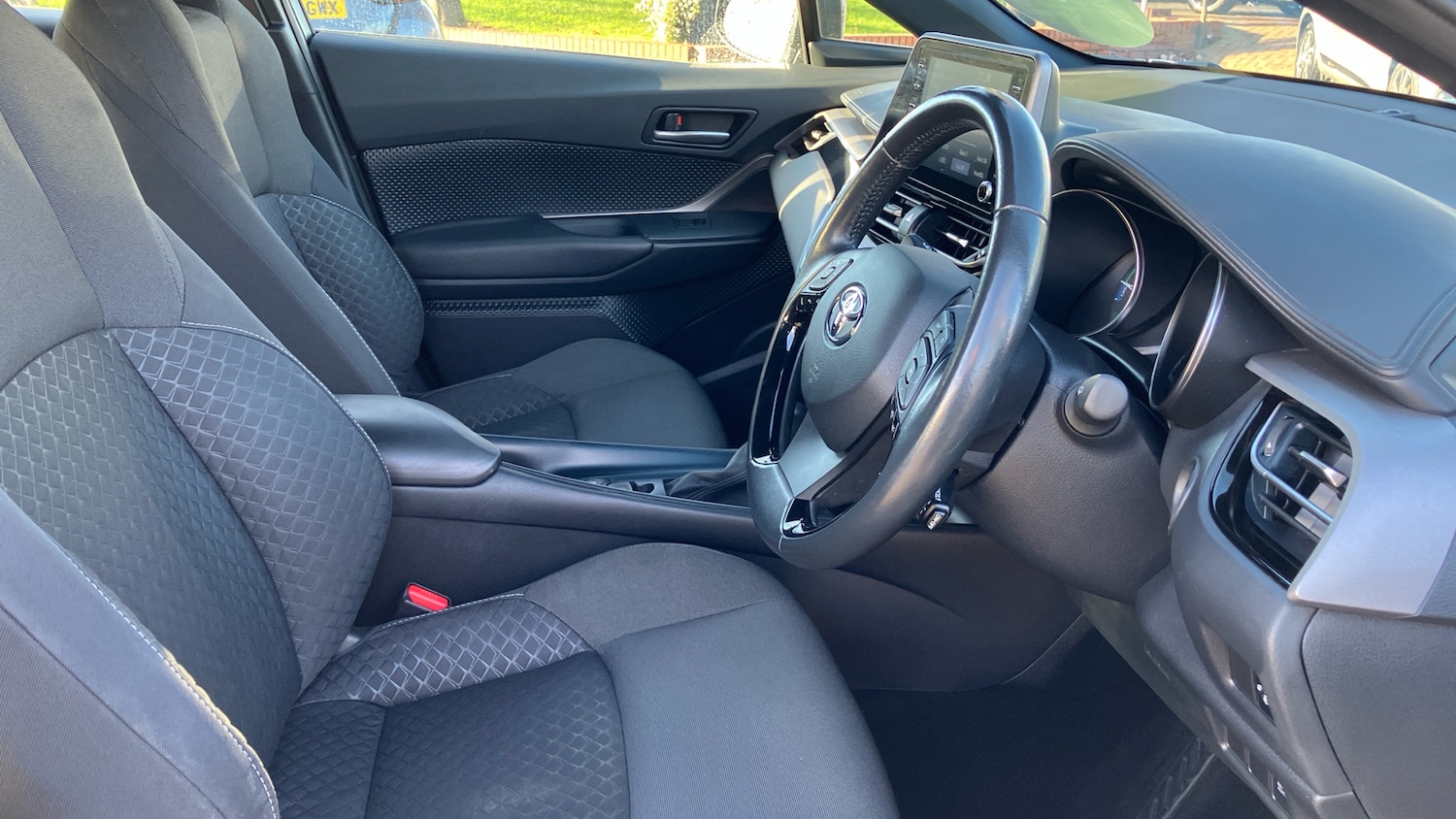 Used Toyota C-HR 2022 for sale - 77323442: Photo 11