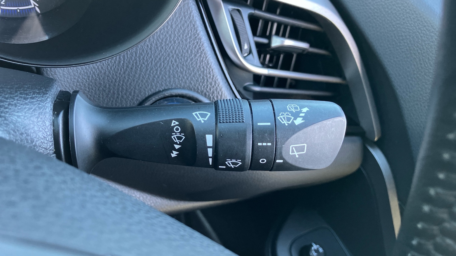 Used Toyota C-HR 2022 for sale - 77323442: Photo 39