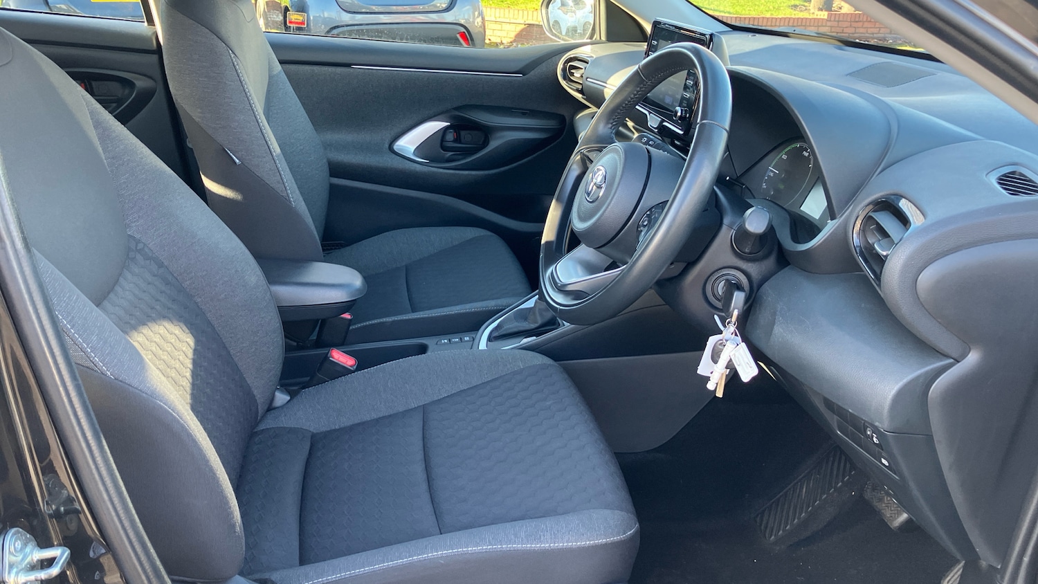 Used Toyota Yaris 2020 for sale - 76734924: Photo 11