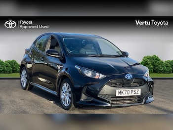 Used Toyota Yaris 2020 for sale - 76734924: Photo