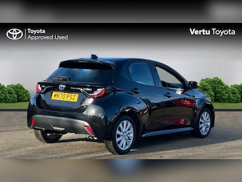 Used Toyota Yaris 2020 for sale - 76734924: Photo