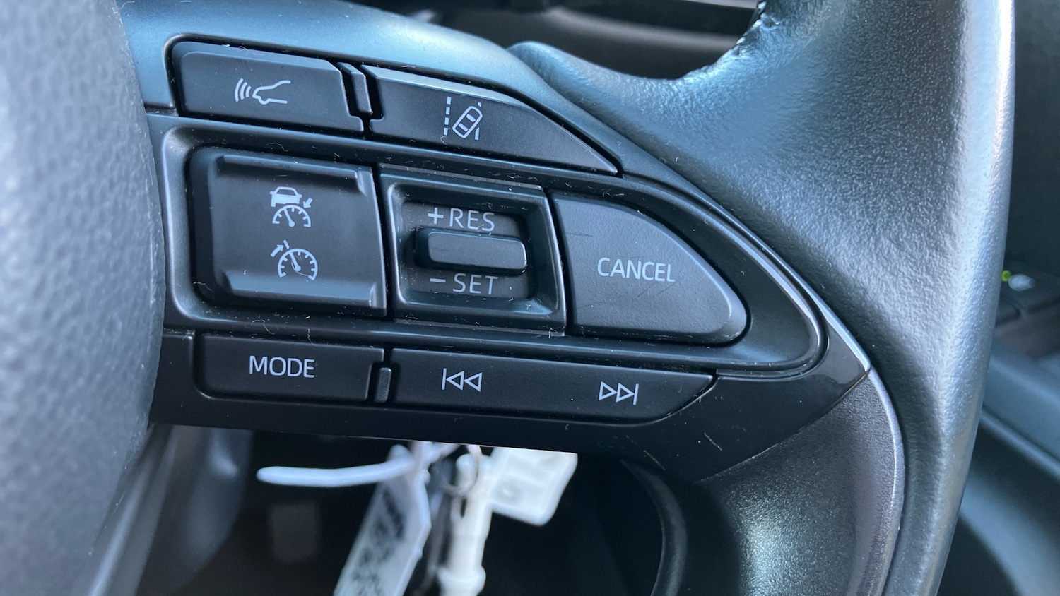 Used Toyota Yaris 2020 for sale - 76734924: Photo 37