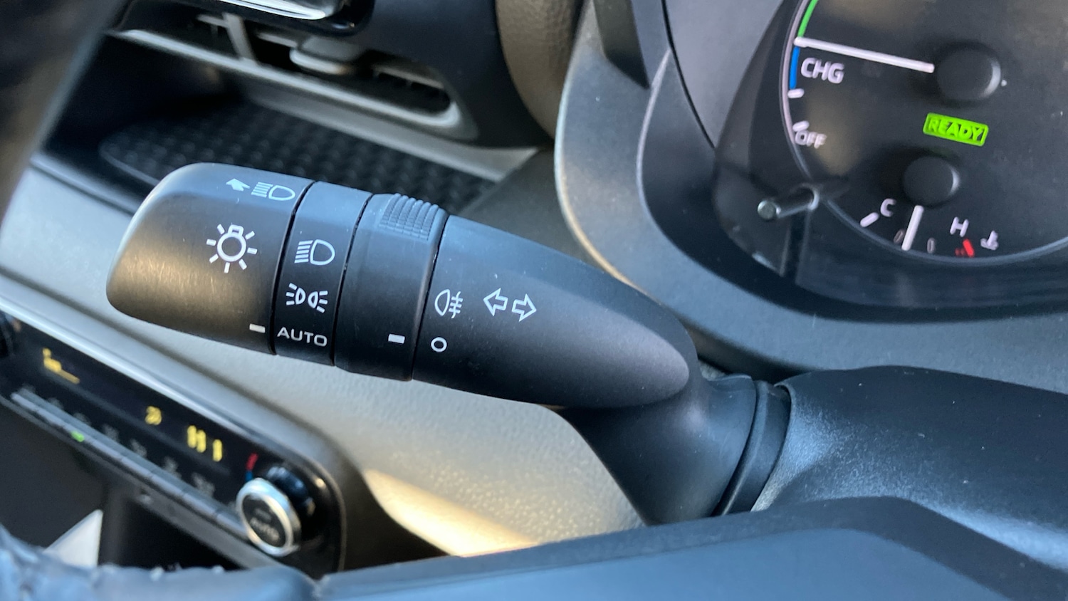 Used Toyota Yaris 2020 for sale - 76734924: Photo 38