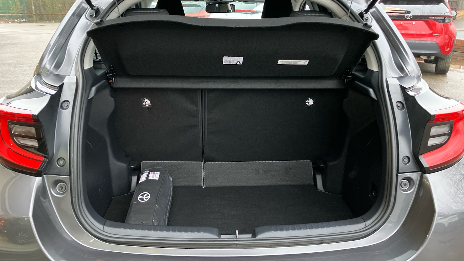 Used Toyota Yaris 2022 for sale - 77377963: Photo 14