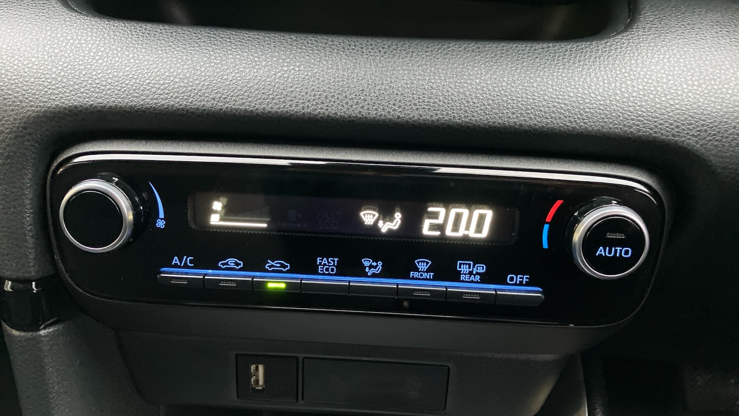 Used Toyota Yaris 2022 for sale - 77377963: Photo 34