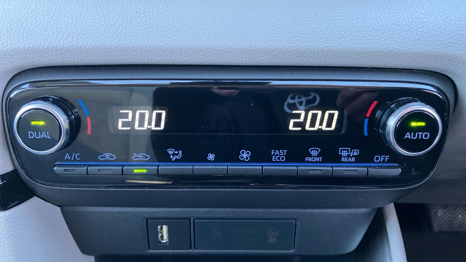 Used Toyota Yaris 2022 for sale - 78149794: Photo 34