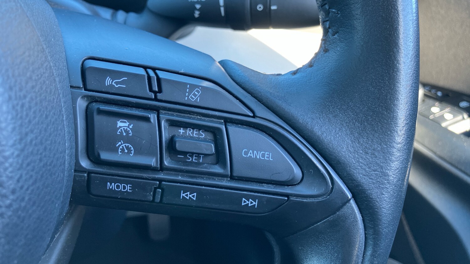 Used Toyota Yaris 2022 for sale - 78149794: Photo 37