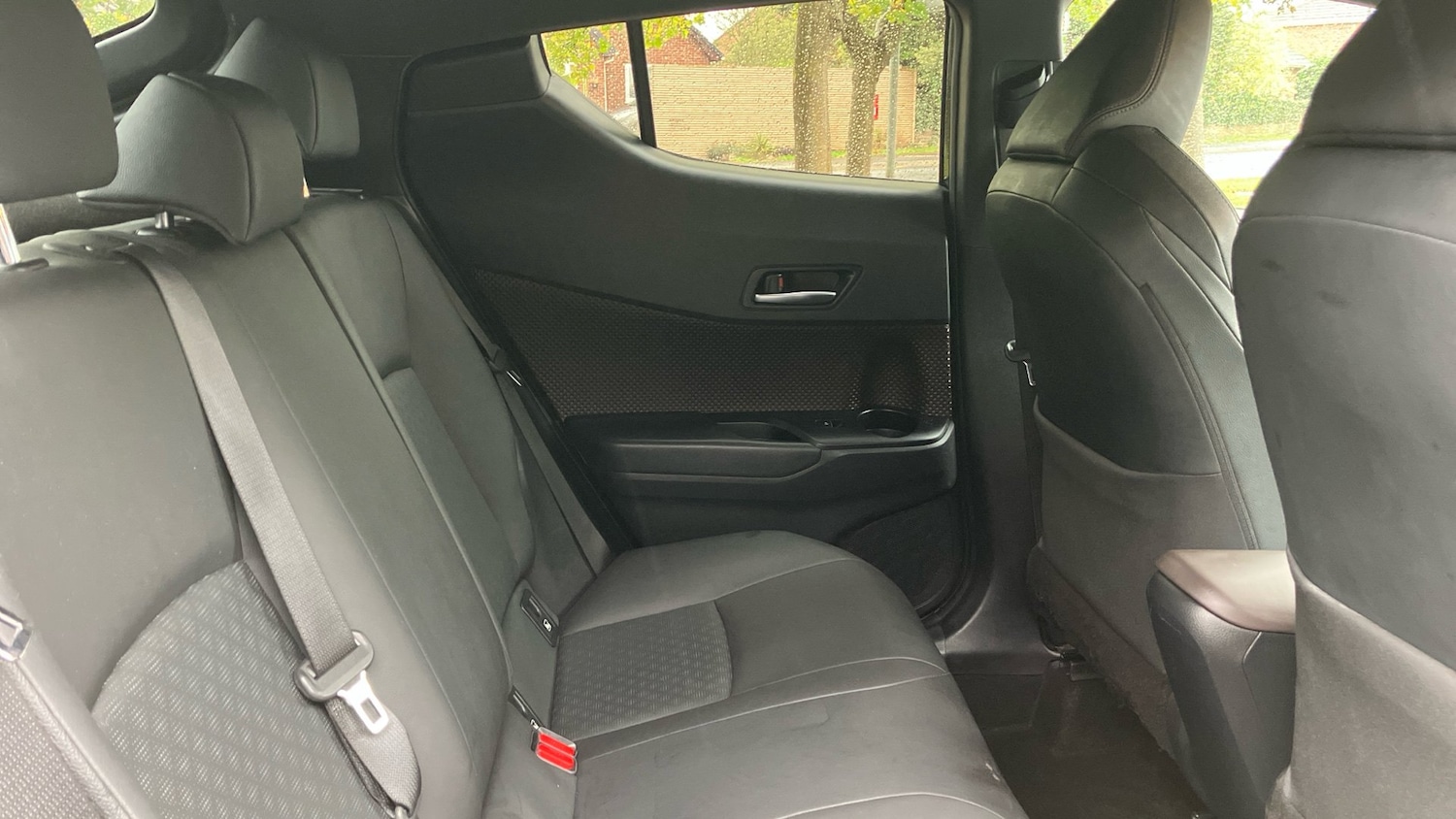 Used Toyota C-HR 2019 for sale - 76879260: Photo 12