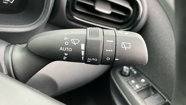 Used Toyota Yaris Cross 2025 for sale - 76133984: Photo 39
