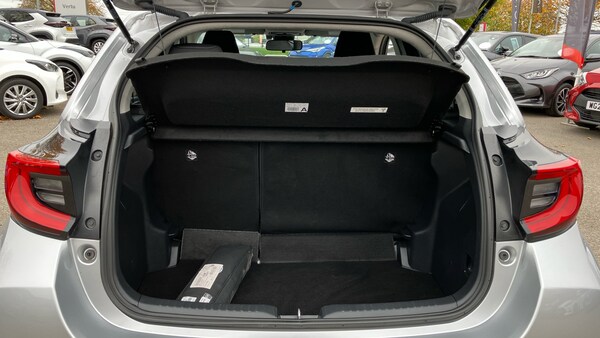 Used Toyota Yaris 2022 for sale - 76171700: Photo 14