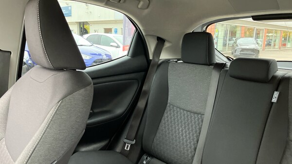 Used Toyota Yaris 2022 for sale - 76171700: Photo 24