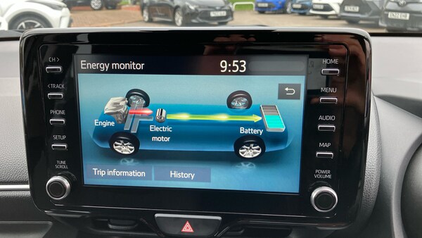 Used Toyota Yaris 2022 for sale - 76171700: Photo 28