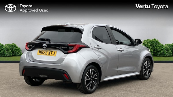 Used Toyota Yaris 2022 for sale - 76171700: Photo 2