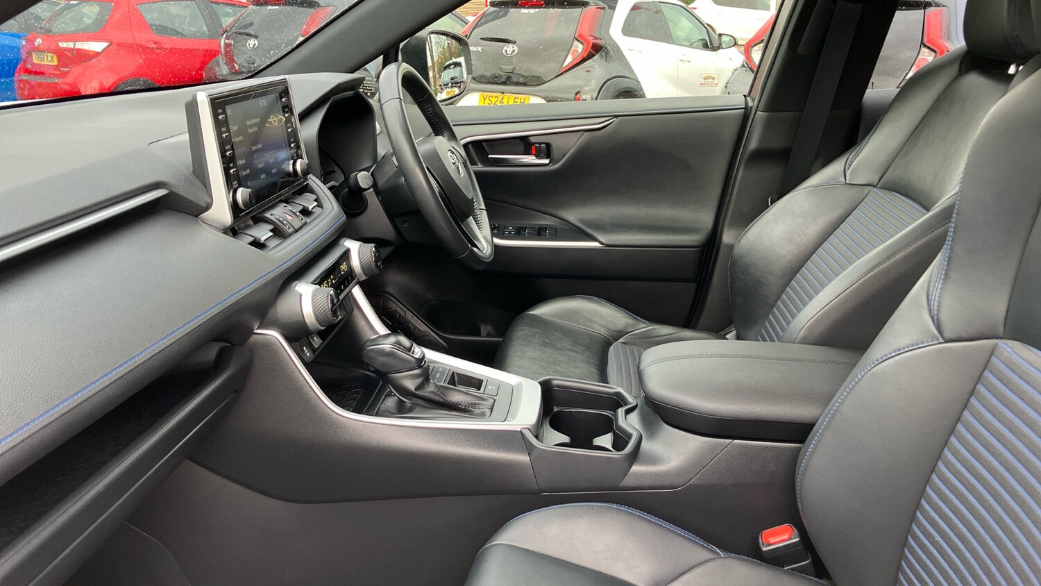 Used Toyota RAV4 2021 for sale - 77675329: Photo 10