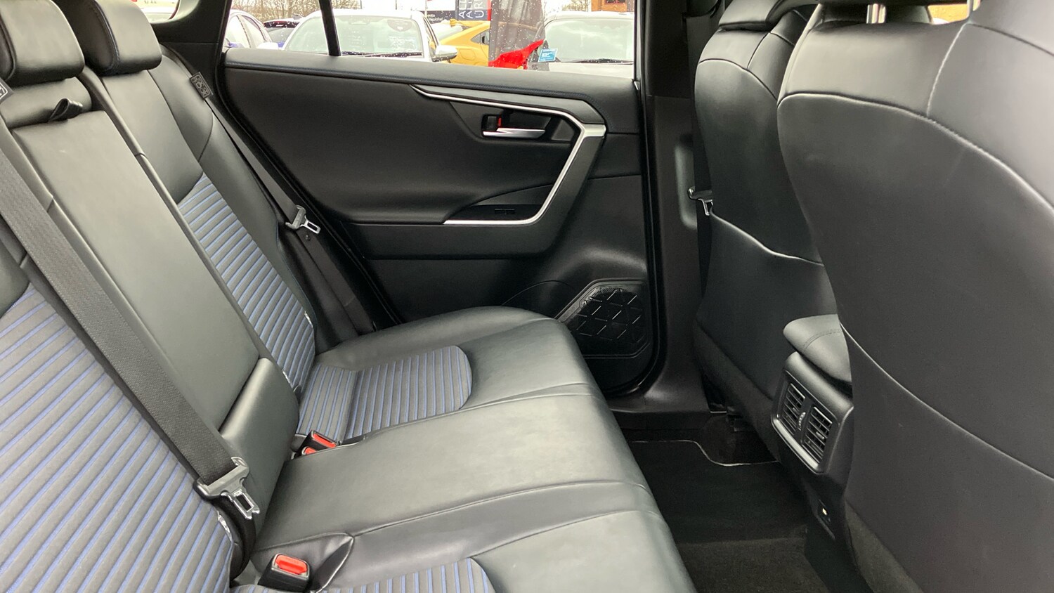 Used Toyota RAV4 2021 for sale - 77675329: Photo 12