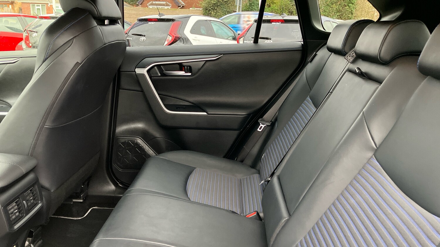 Used Toyota RAV4 2021 for sale - 77675329: Photo 13