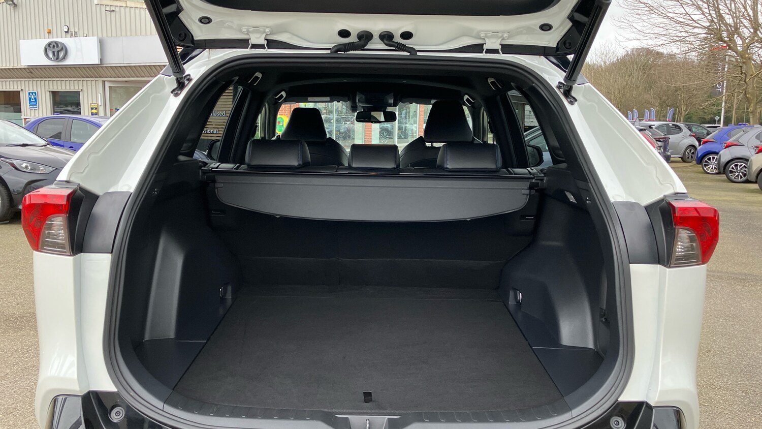 Used Toyota RAV4 2021 for sale - 77675329: Photo 14