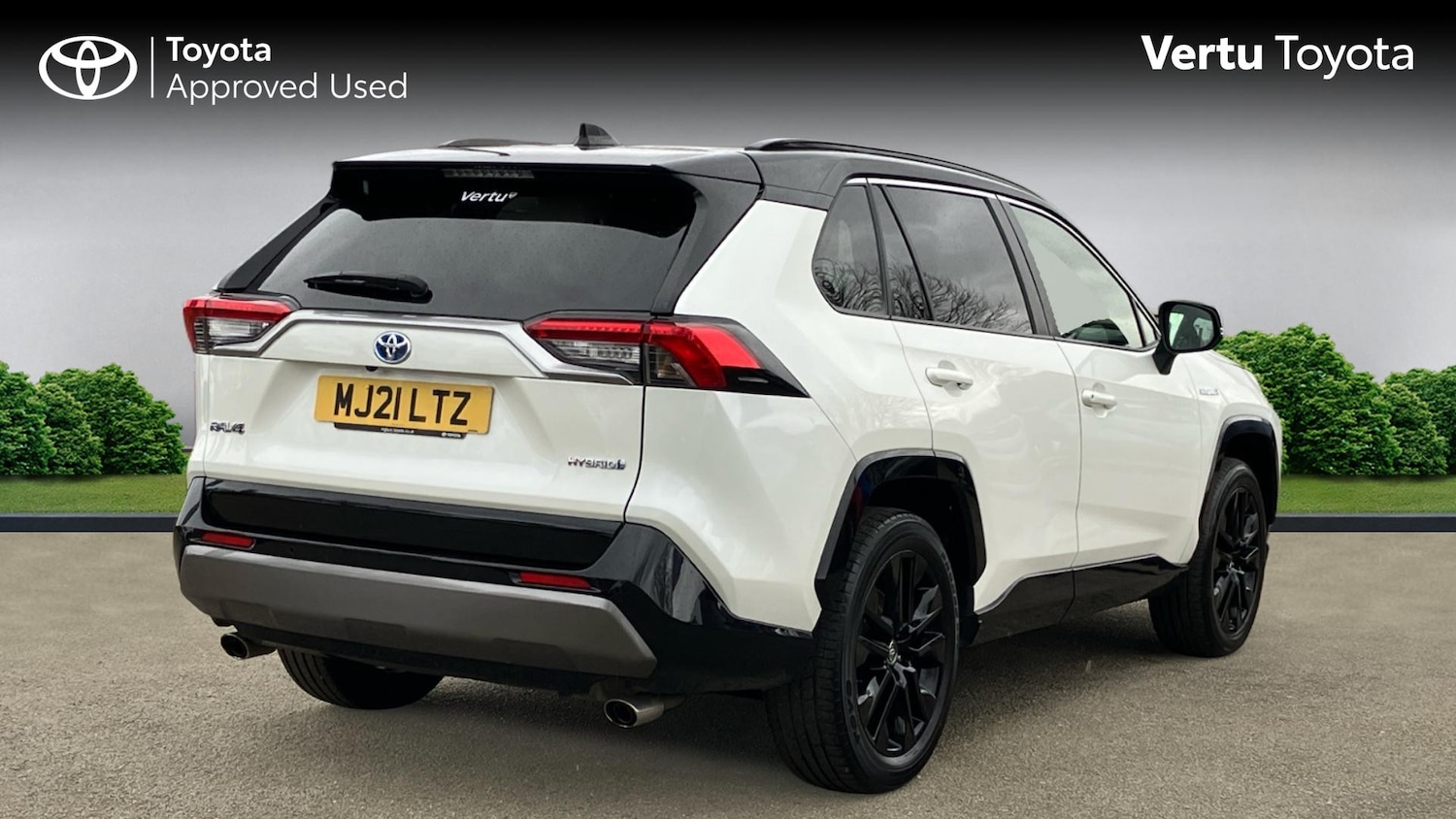 Used Toyota RAV4 2021 for sale - 77675329: Photo 2