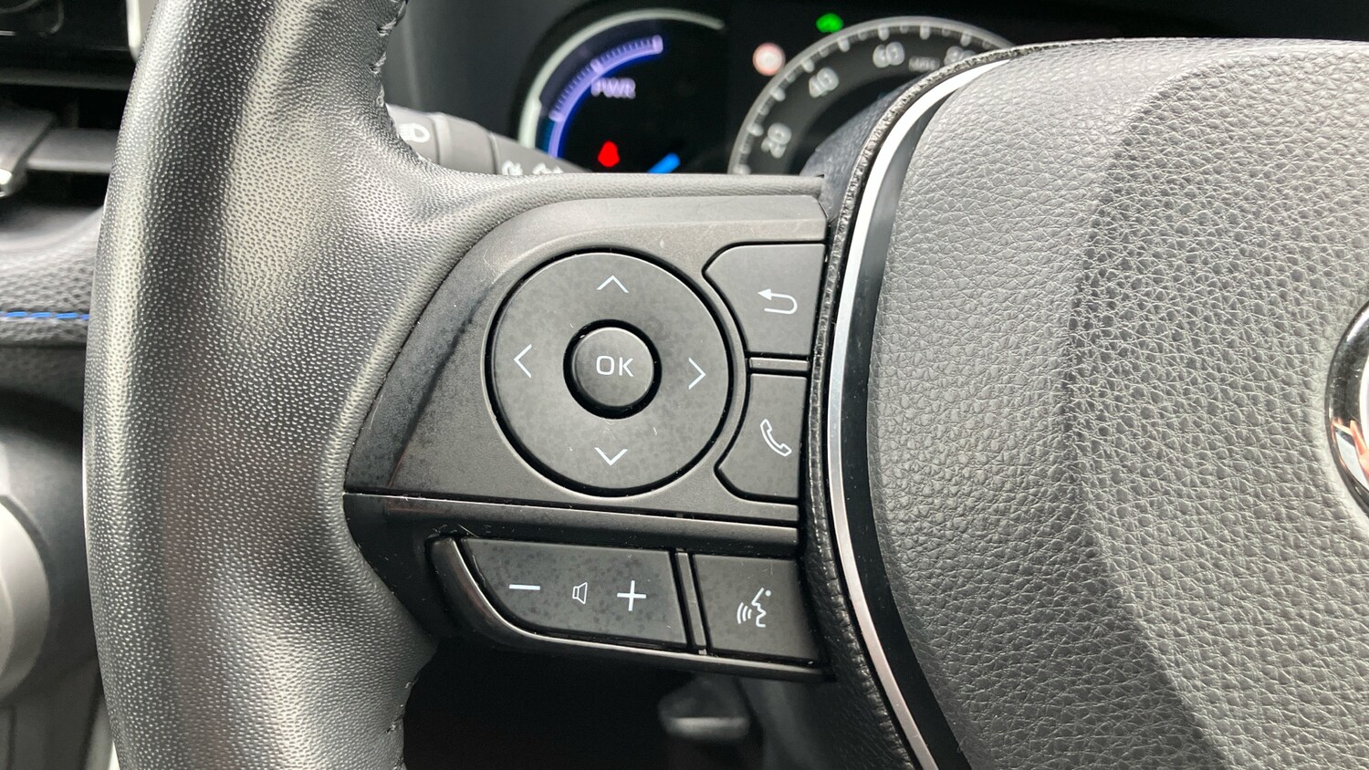 Used Toyota RAV4 2021 for sale - 77675329: Photo 36