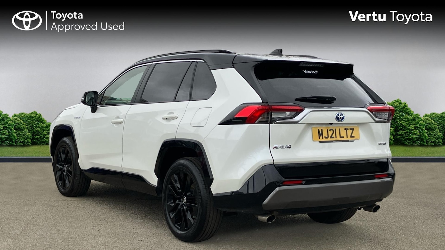 Used Toyota RAV4 2021 for sale - 77675329: Photo 4