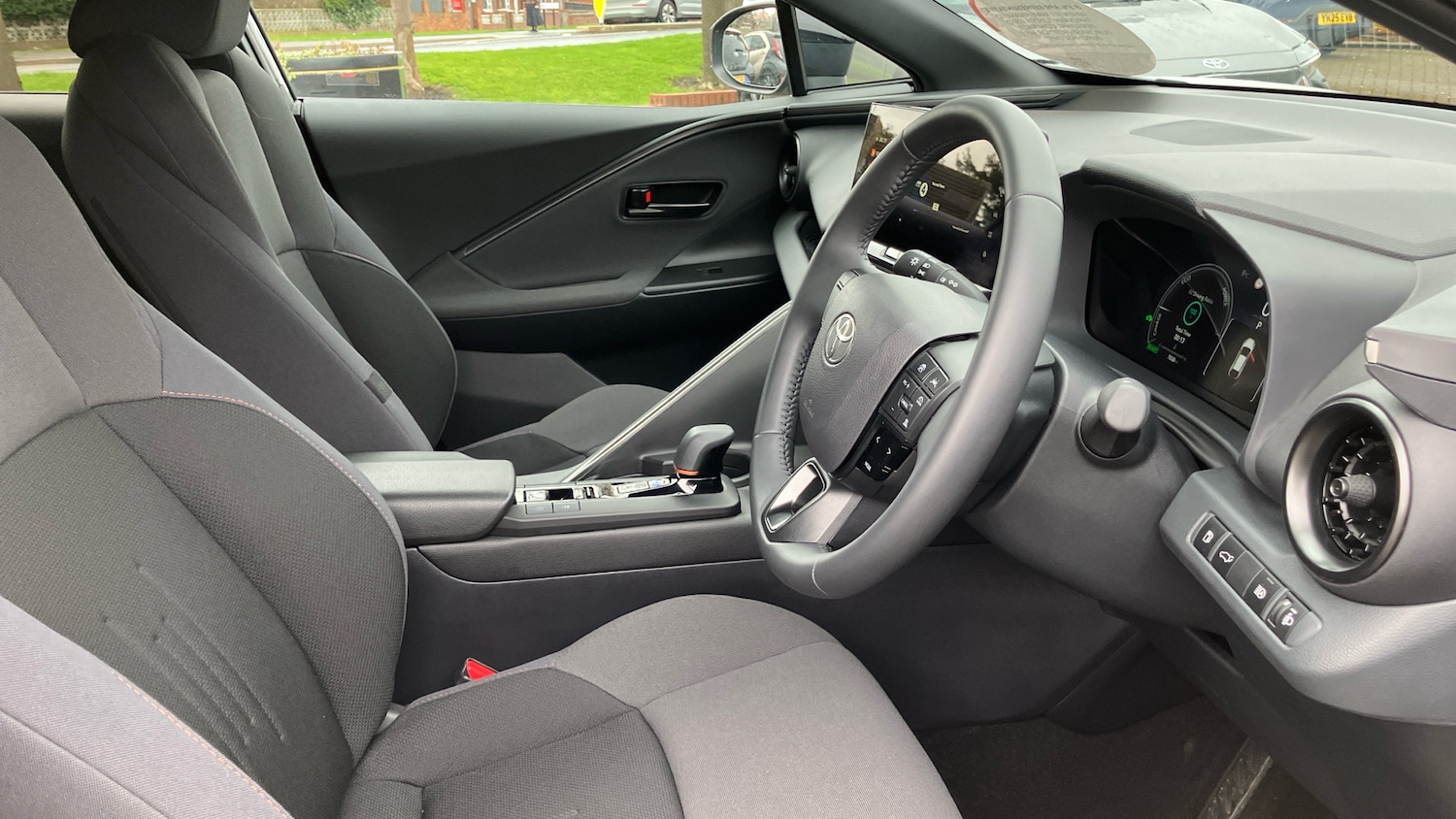 Used Toyota C-HR 2024 for sale - 77151074: Photo 11