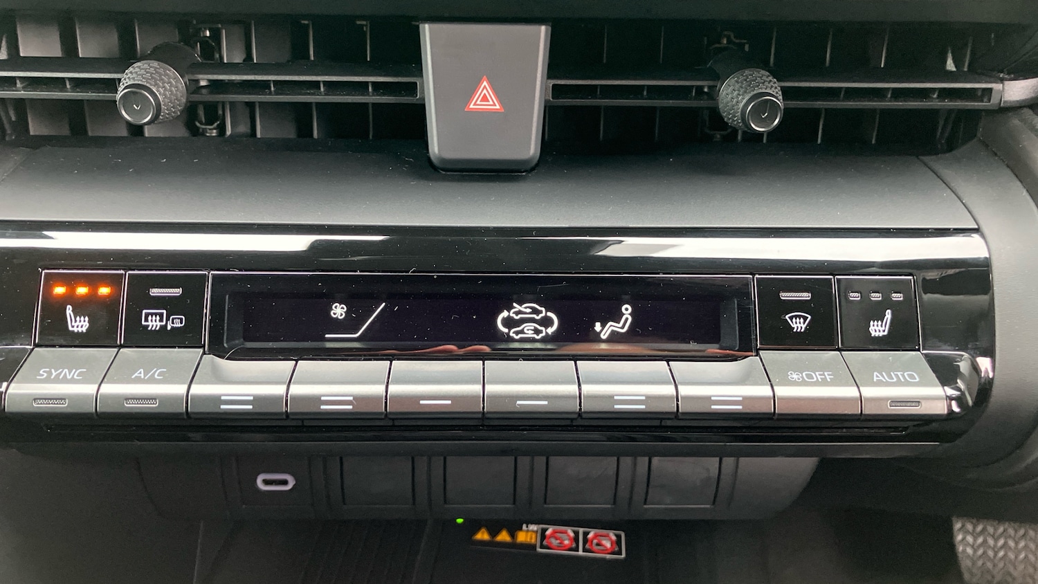 Used Toyota C-HR 2024 for sale - 77151074: Photo 34