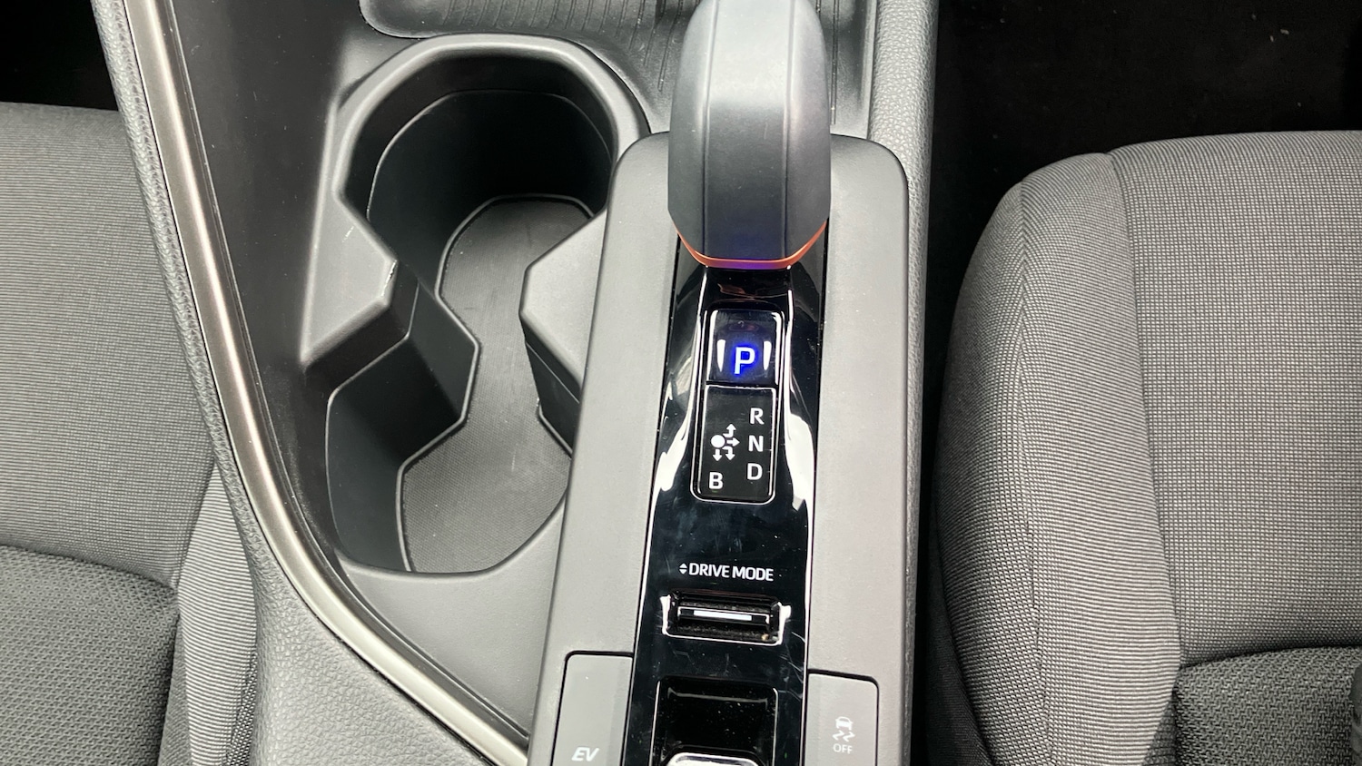 Used Toyota C-HR 2024 for sale - 77151074: Photo 35