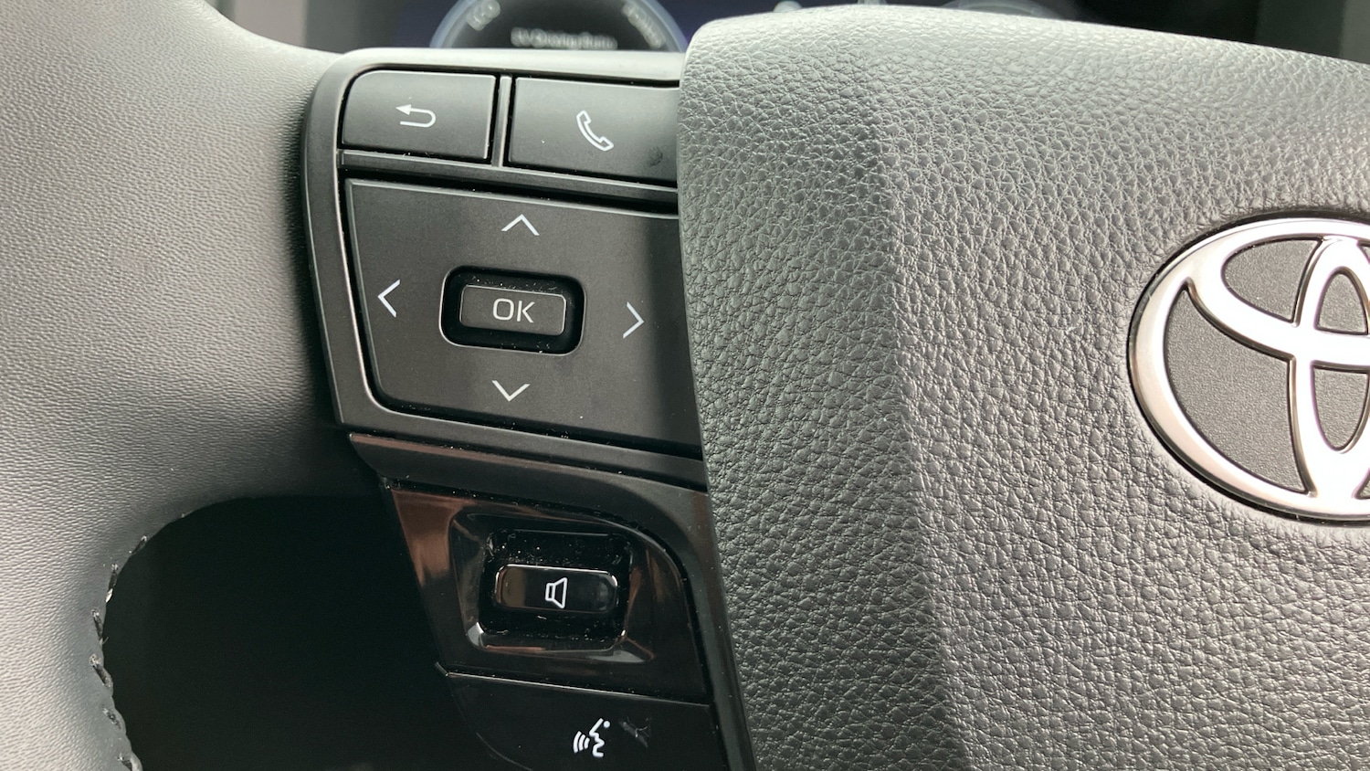 Used Toyota C-HR 2024 for sale - 77151074: Photo 36